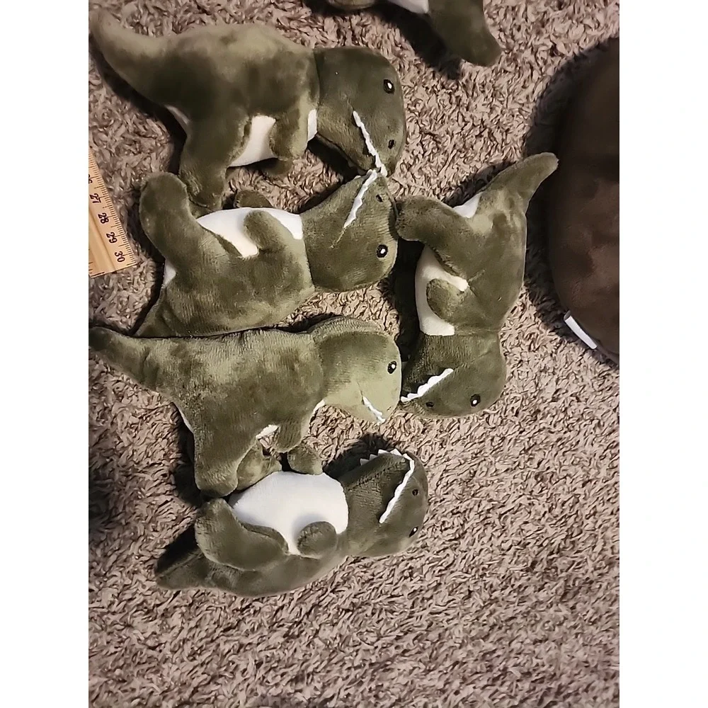 Frisco‎ Hide and Seek Plush Volcano Puzzle Dog Toy & 5 Dinosaurs